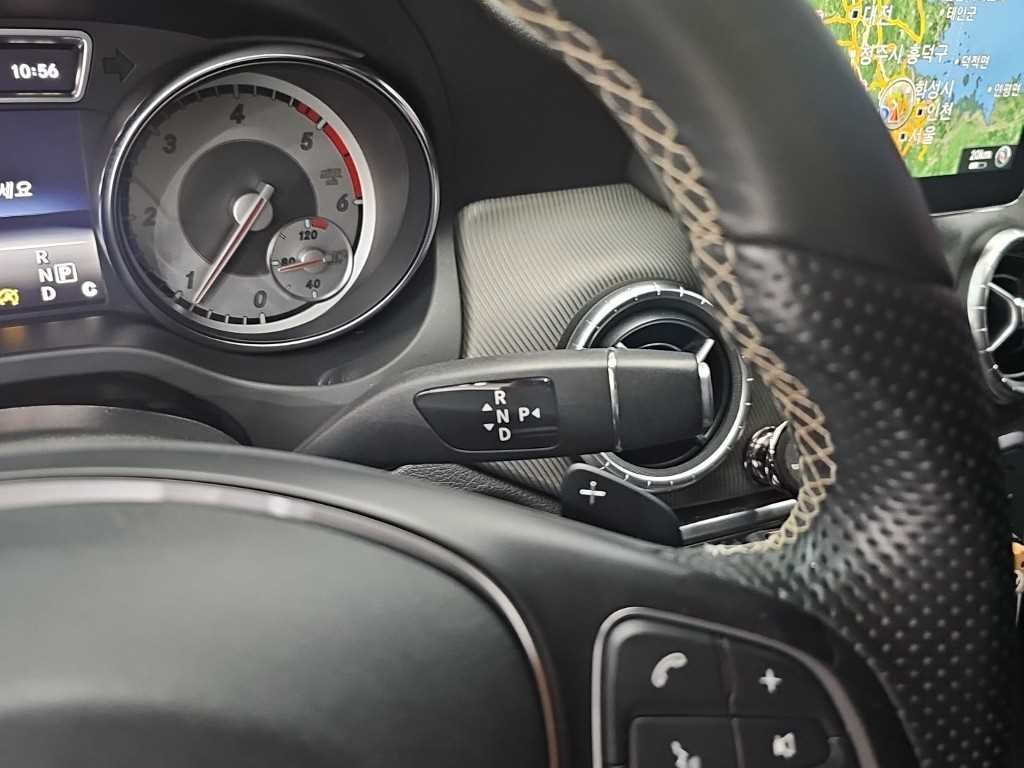 벤츠 CLA 클래스 CLA클래스 CLA 200d 4MATIC 이미지 8