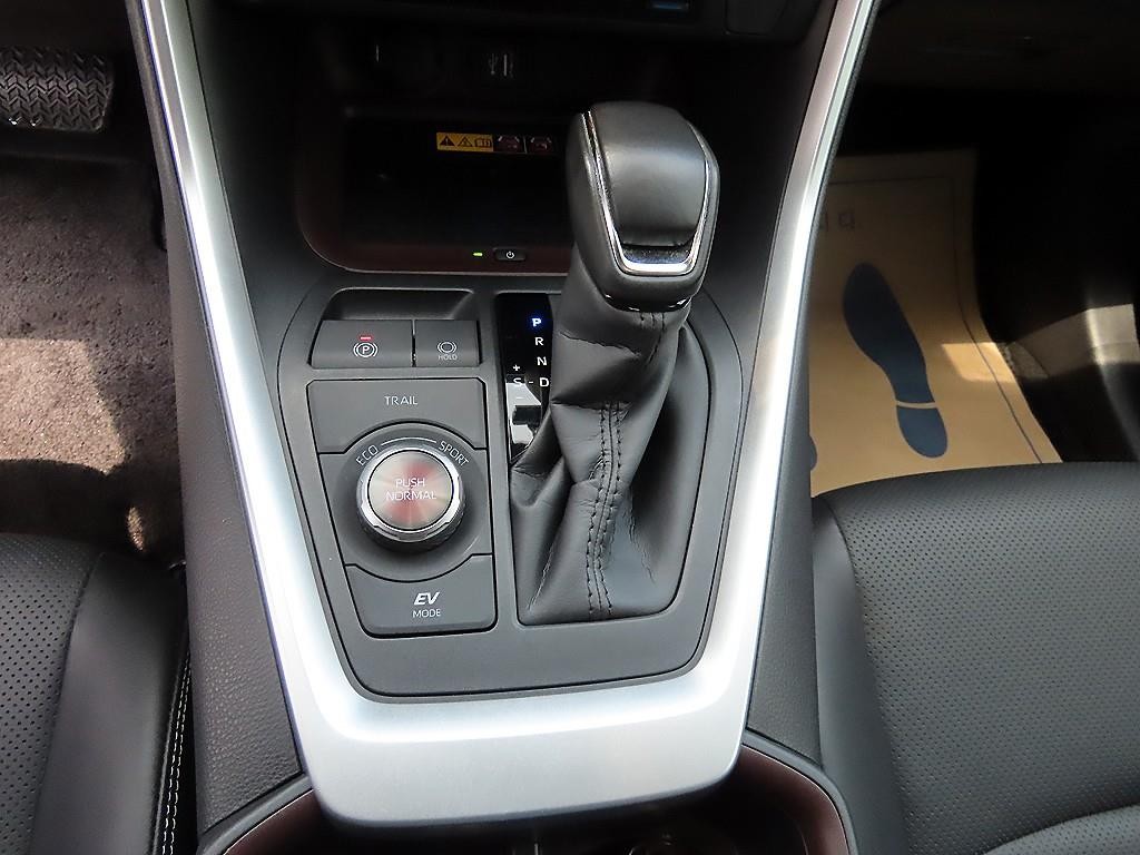 토요타 라브4 RAV4(5세대) 2.5 4WD 하이브리드 LTD 이미지 10