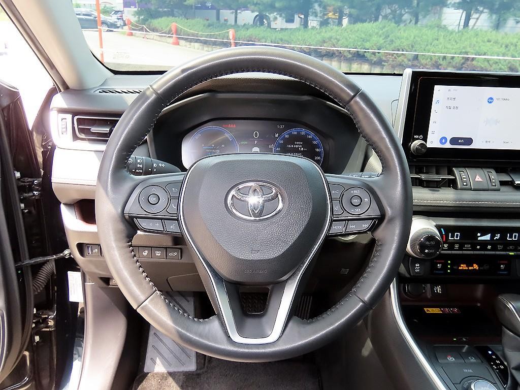 토요타 라브4 RAV4(5세대) 2.5 4WD 하이브리드 LTD 이미지 8