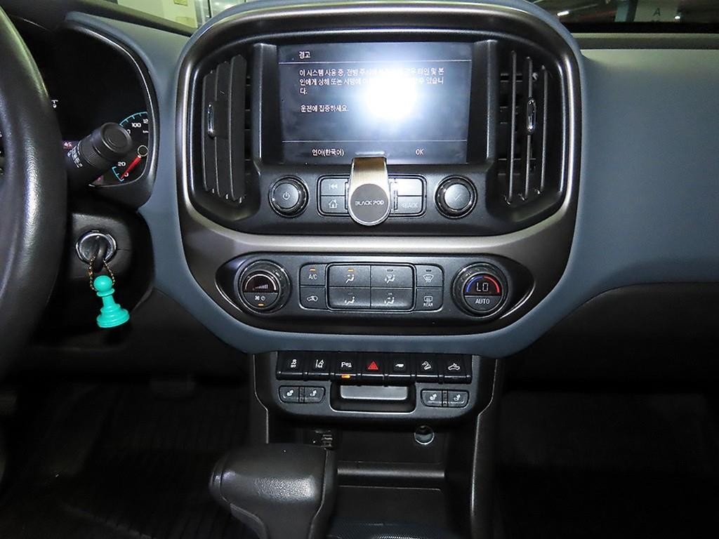 쉐보레 콜로라도 리얼 뉴 콜로라도 3.6 Z71-X 미드나잇 4WD 이미지 11