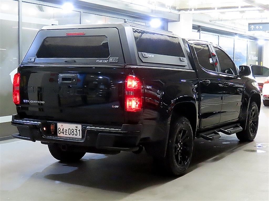 쉐보레 콜로라도 리얼 뉴 콜로라도 3.6 Z71-X 미드나잇 4WD 이미지 4