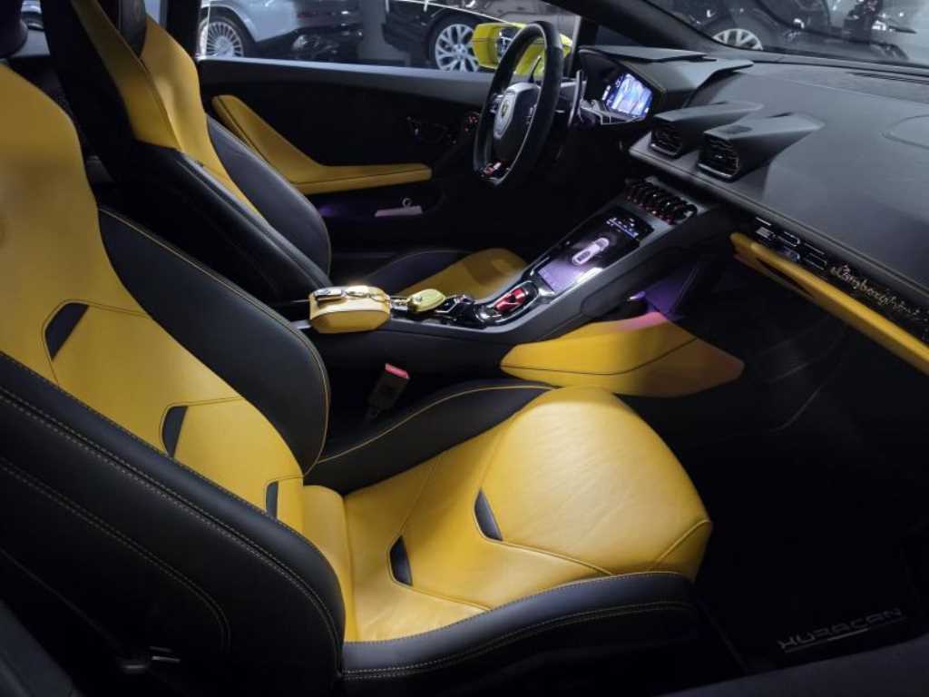 람보르기니 우라칸 LP640-4 에보 이미지 8