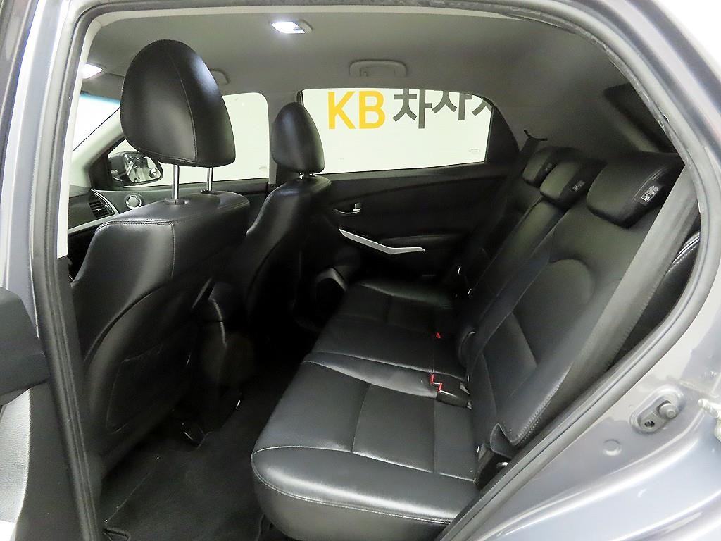 KG모빌리티(쌍용) 코란도 뉴스타일코란도C 2.2 익스트림 2WD 이미지 14
