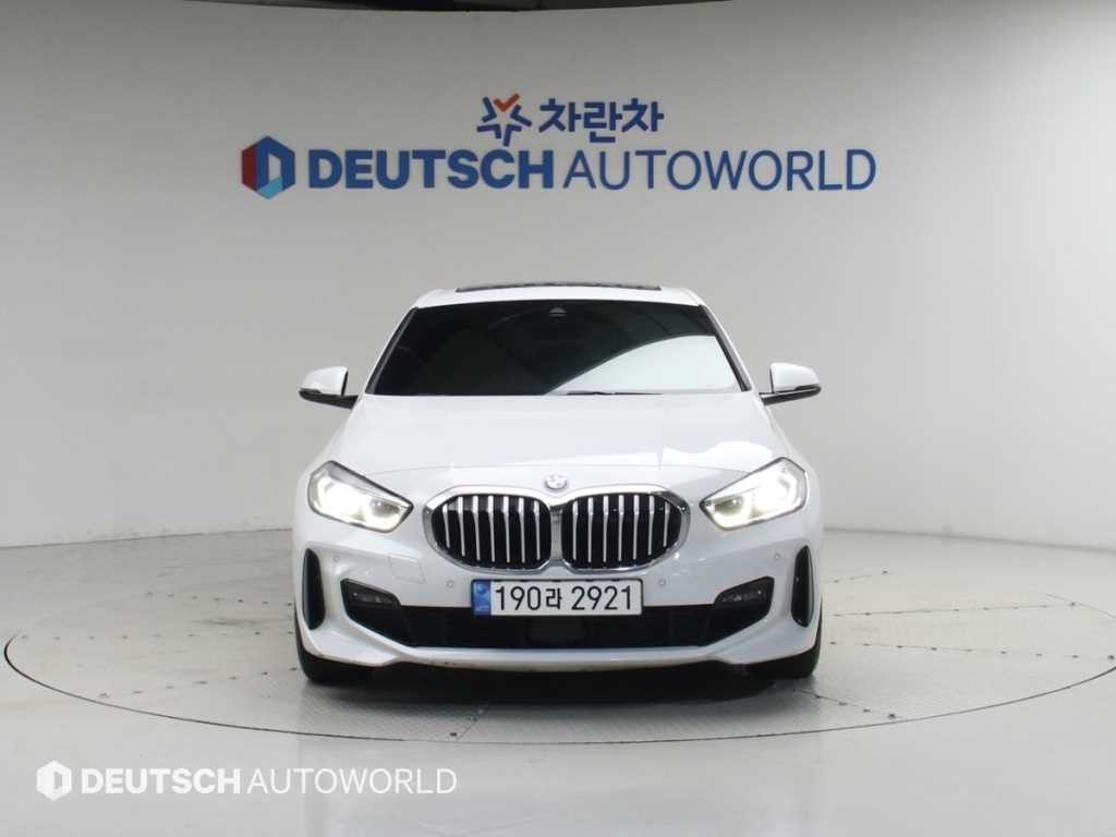 BMW 1시리즈 1시리즈 (F40) 120i M 스포츠 이미지 3