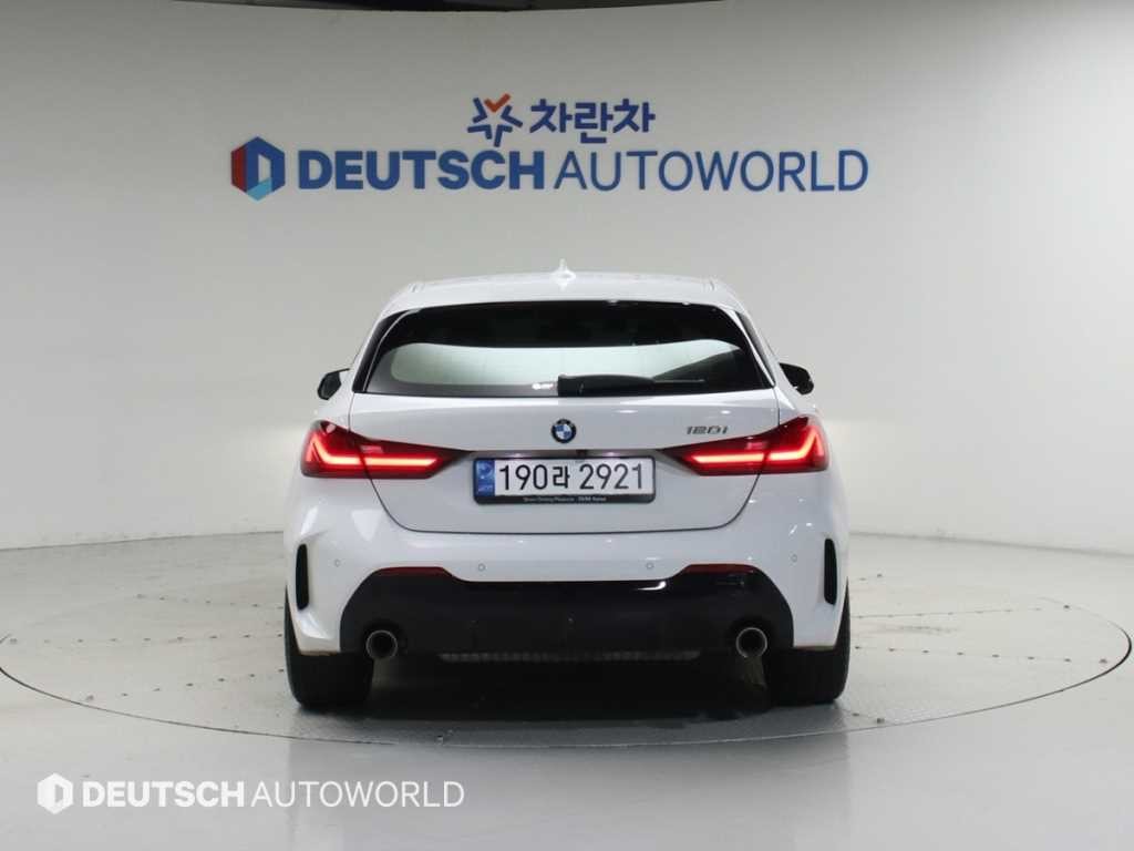 BMW 1시리즈 1시리즈 (F40) 120i M 스포츠 이미지 4