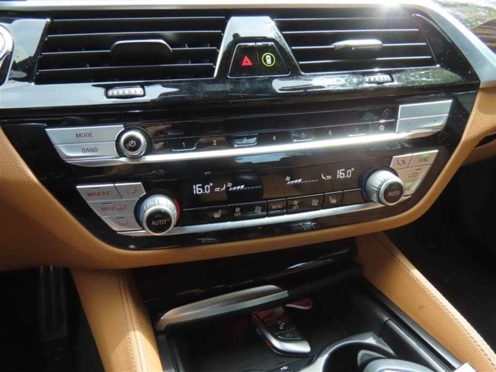 BMW 5시리즈 5시리즈 (G30) 520i M 스포츠 이미지 7