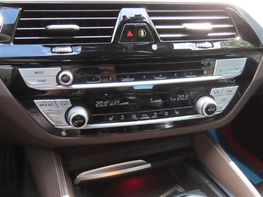 BMW 5시리즈 5시리즈 (G30) 520i M 스포츠 이미지 7