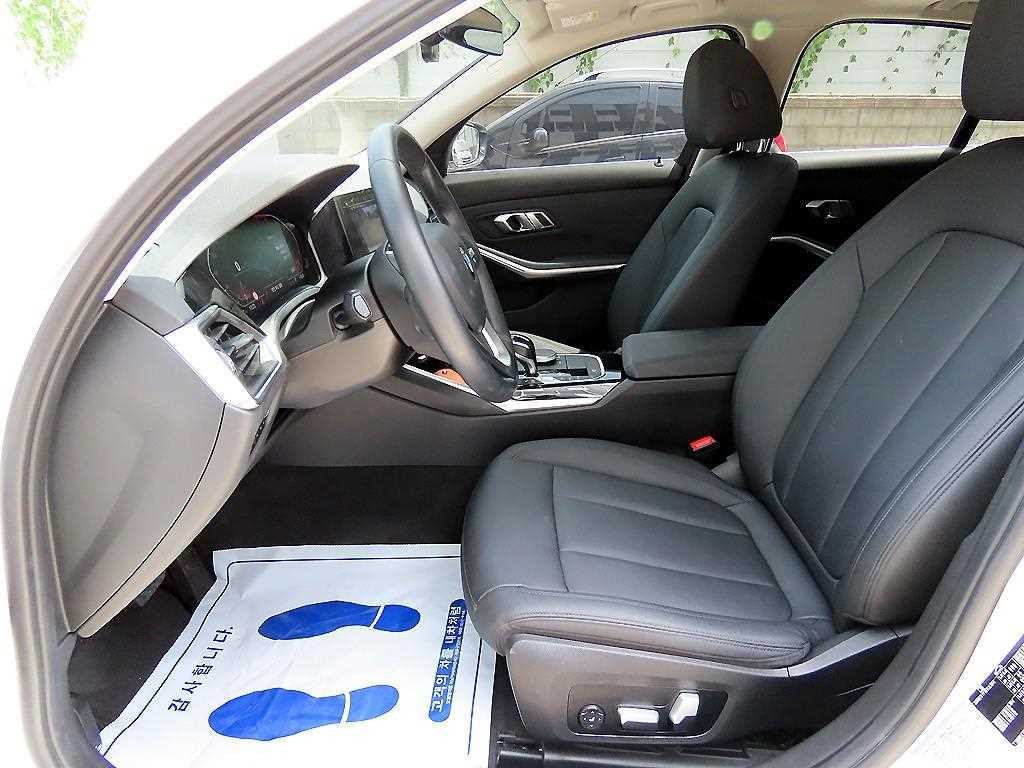 BMW 3시리즈 3시리즈 (G20) 320i 이미지 5