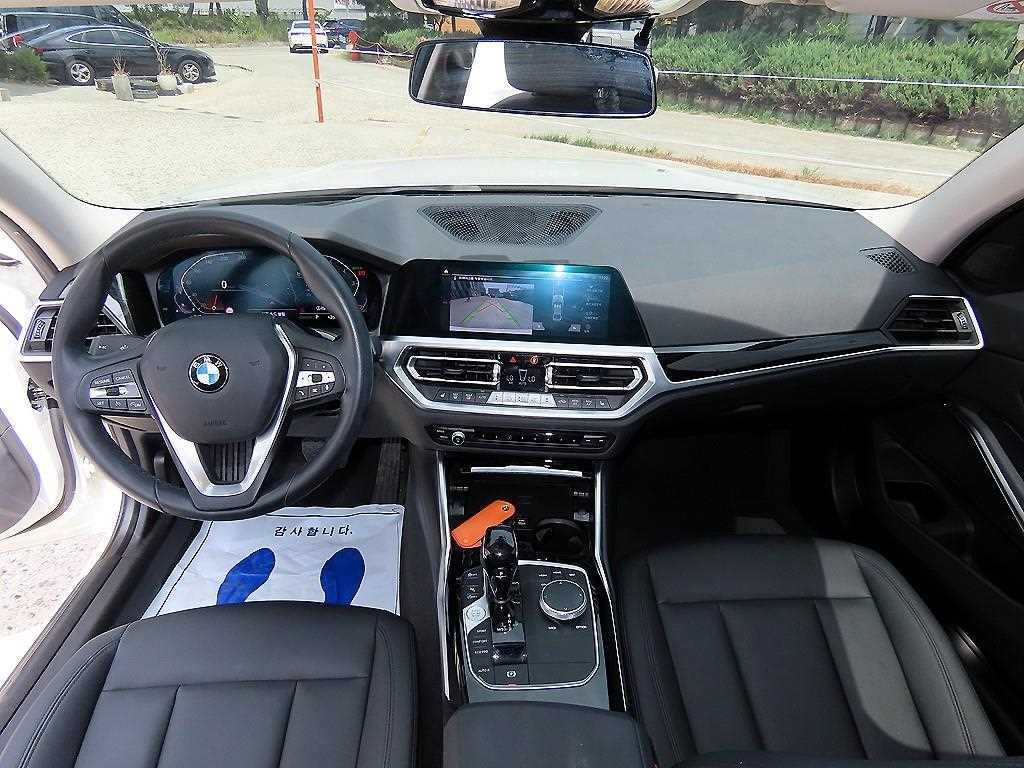 BMW 3시리즈 3시리즈 (G20) 320i 이미지 7