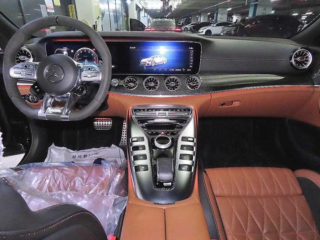 벤츠 AMG GT 4도어 63 S 4MATIC+ 이미지 10