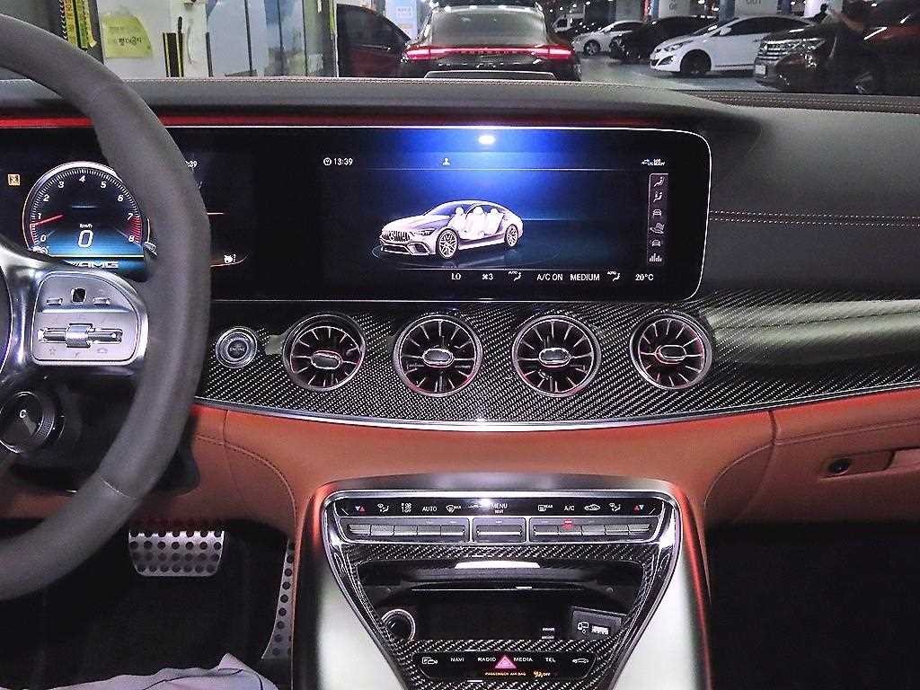 벤츠 AMG GT 4도어 63 S 4MATIC+ 이미지 11