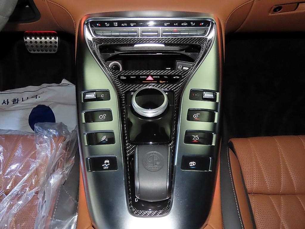 벤츠 AMG GT 4도어 63 S 4MATIC+ 이미지 12
