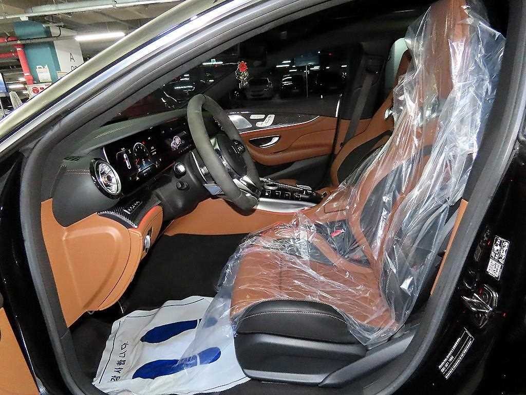 벤츠 AMG GT 4도어 63 S 4MATIC+ 이미지 6