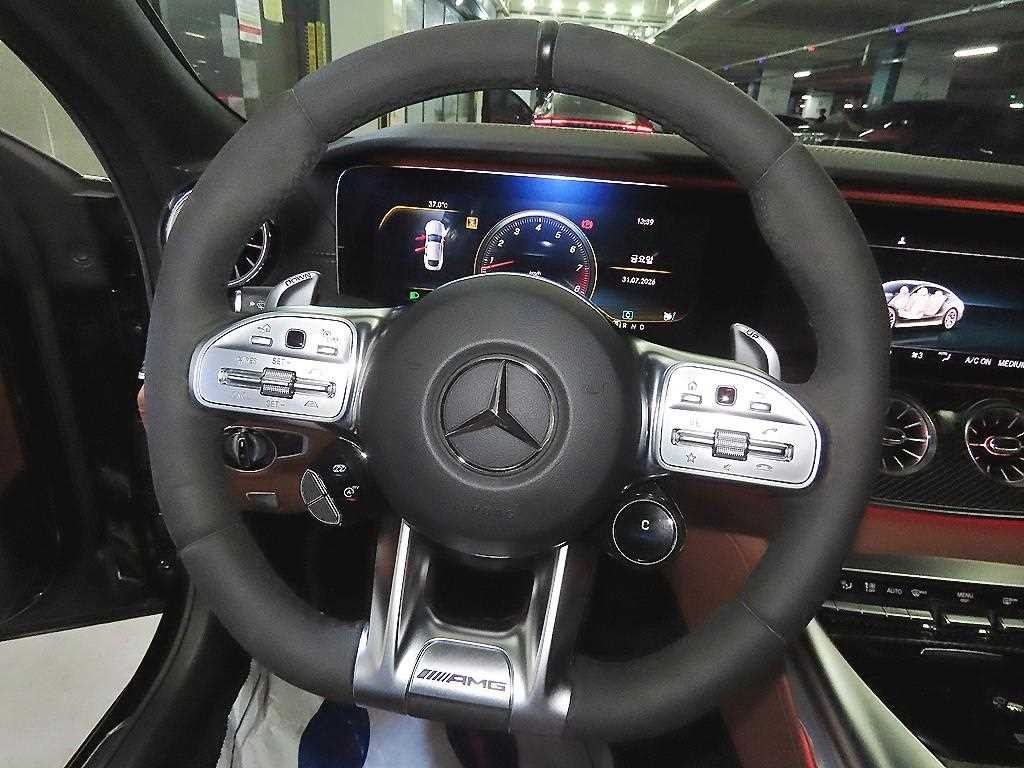 벤츠 AMG GT 4도어 63 S 4MATIC+ 이미지 8