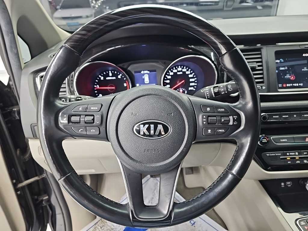 기아 카니발 더 뉴 카니발 디젤 9인승 프레스티지 이미지 9