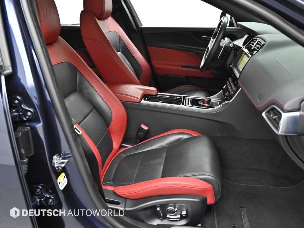 재규어 XE 3.0 SC S 이미지 10