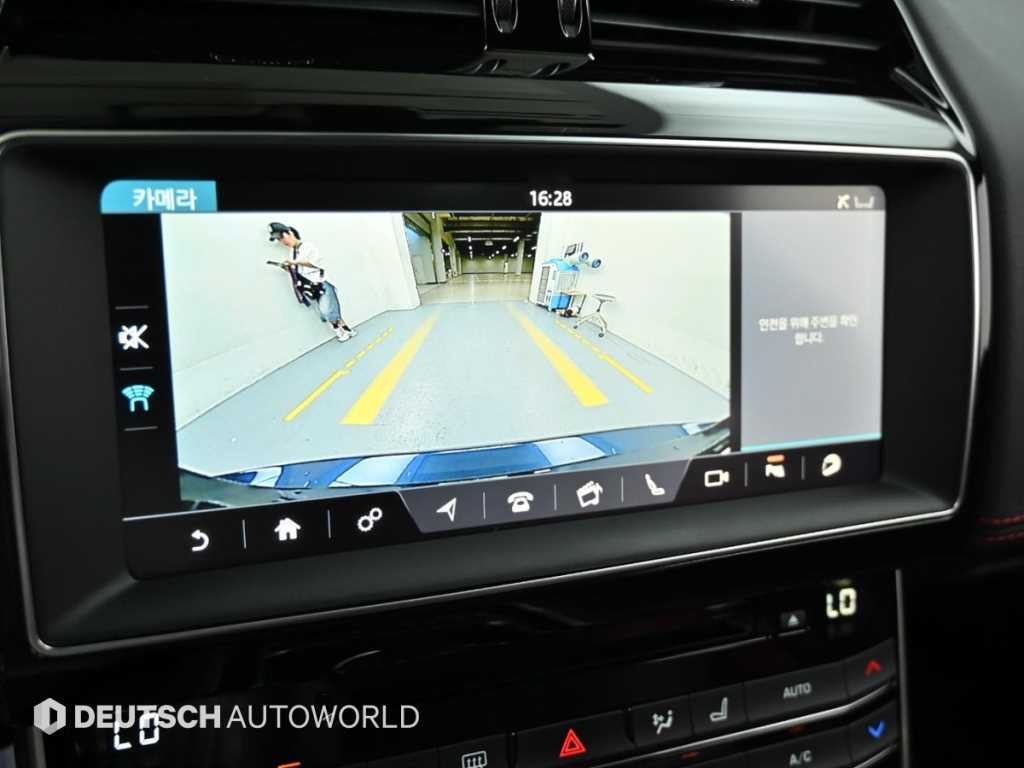 재규어 XE 3.0 SC S 이미지 15