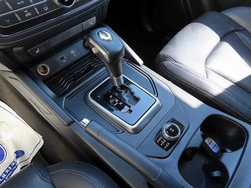 KG모빌리티(쌍용) 렉스턴 렉스턴 스포츠 4WD 디젤 2.2 프레스티지 이미지 10