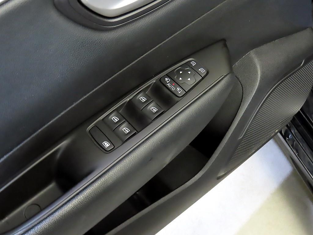 르노코리아(삼성) SM6 LPG 2.0 LPe SE(렌터카) 이미지 17