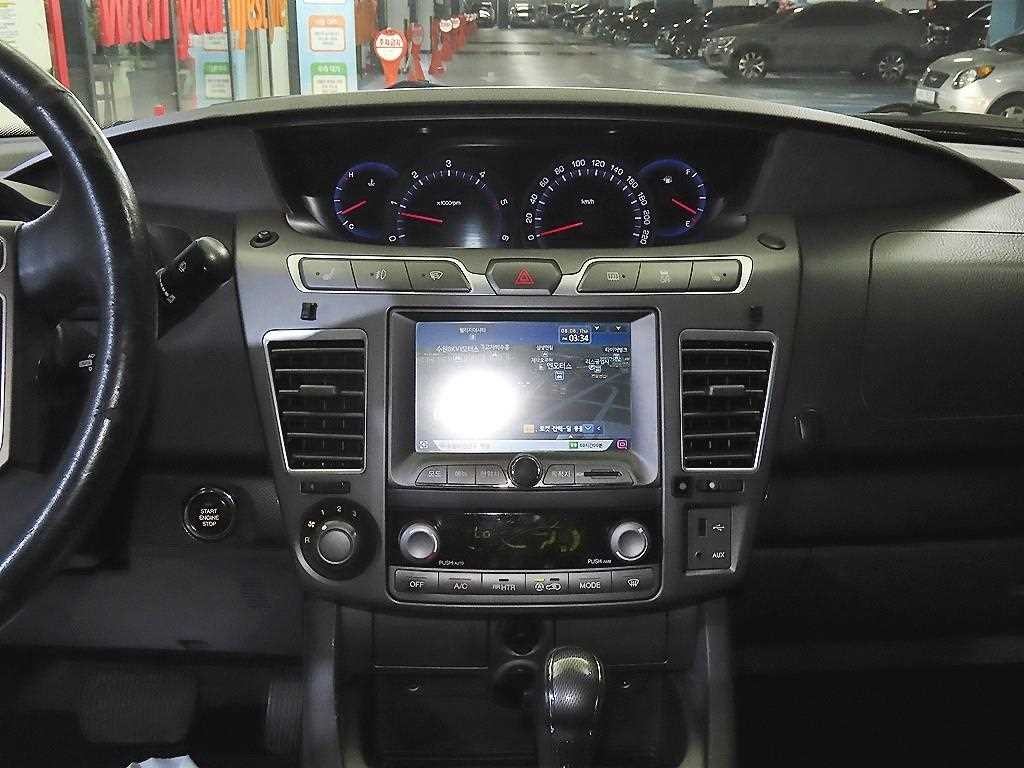 KG모빌리티(쌍용) 코란도 코란도투리스모 4WD GT 9인승 이미지 11