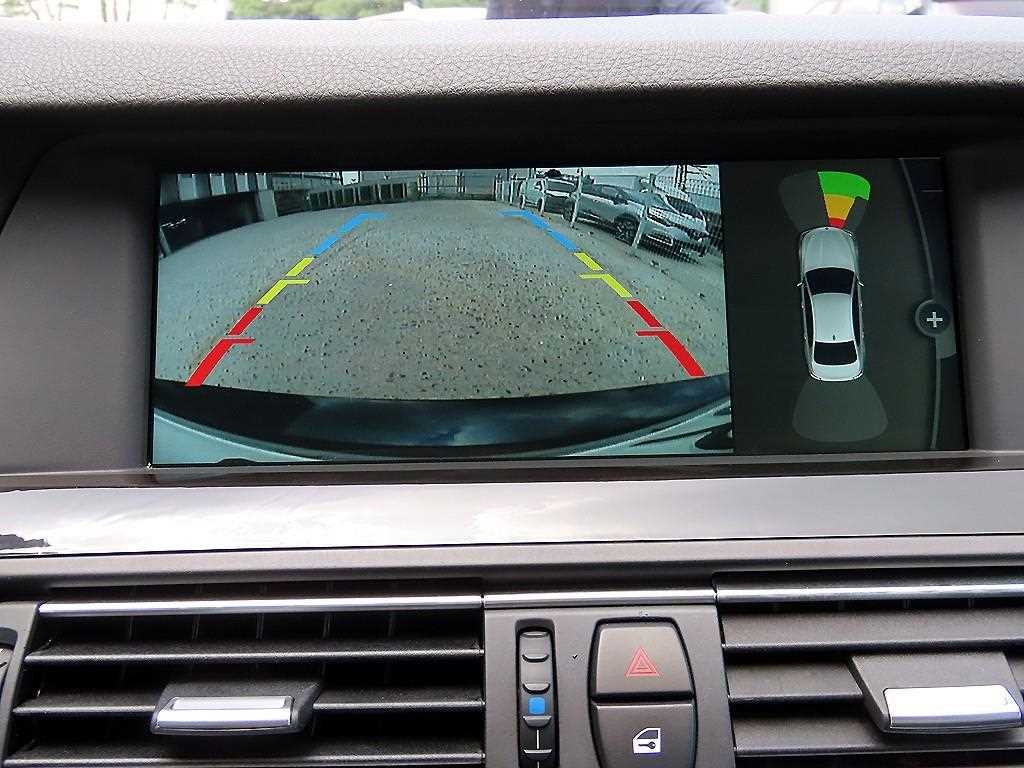 BMW 5시리즈 5시리즈 (F10) 520d 이미지 15