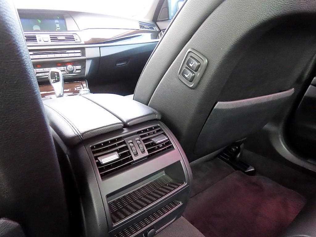 BMW 5시리즈 5시리즈 (F10) 520d 이미지 17
