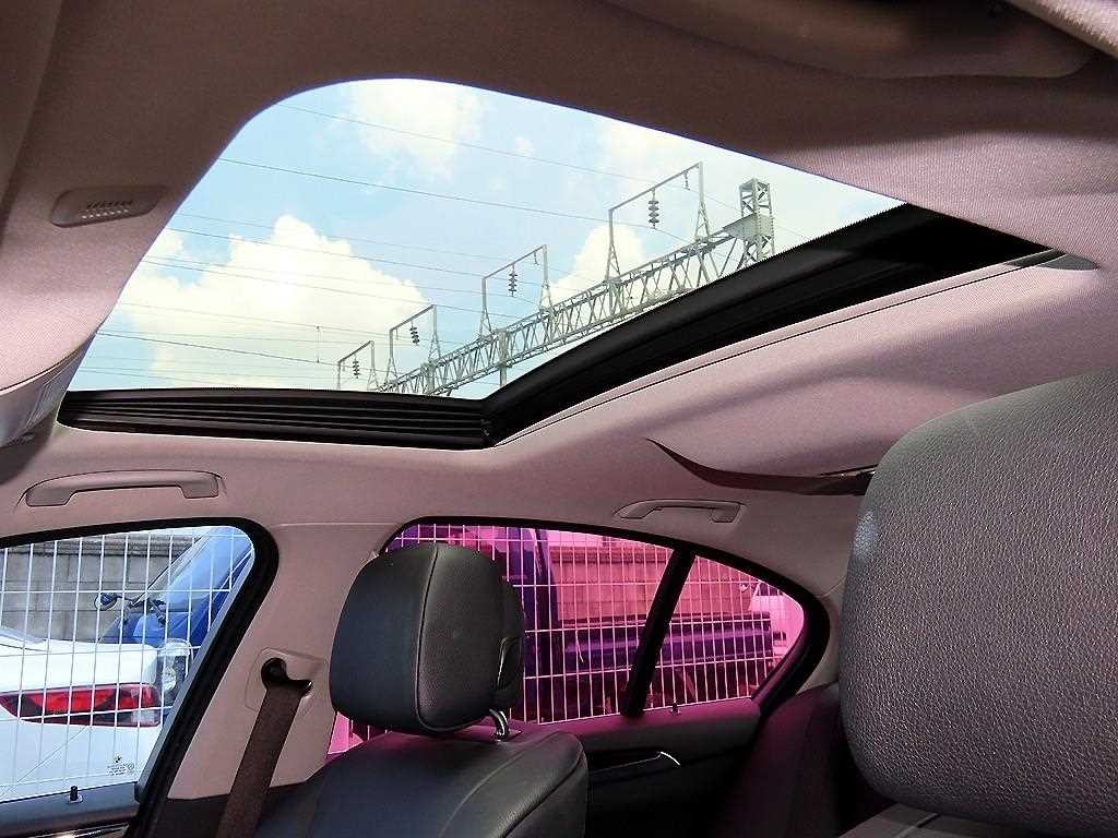 BMW 5시리즈 5시리즈 (F10) 520d 이미지 18