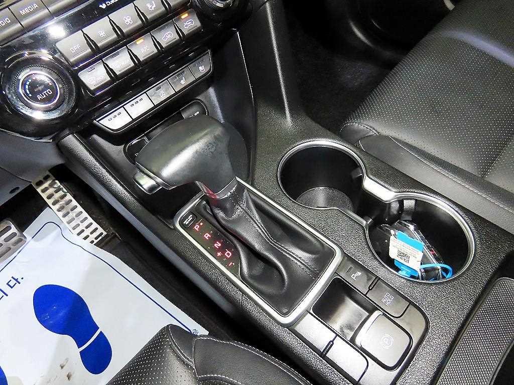 기아 스포티지 스포티지 더 볼드 2.0 디젤 2WD 시그니처 이미지 12