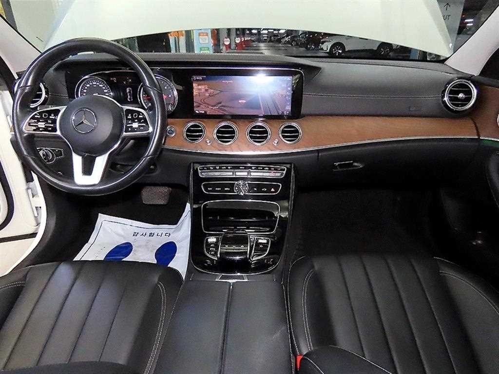 벤츠 E 클래스 E-클래스 W213 E220d 4MATIC 익스클루시브 이미지 10