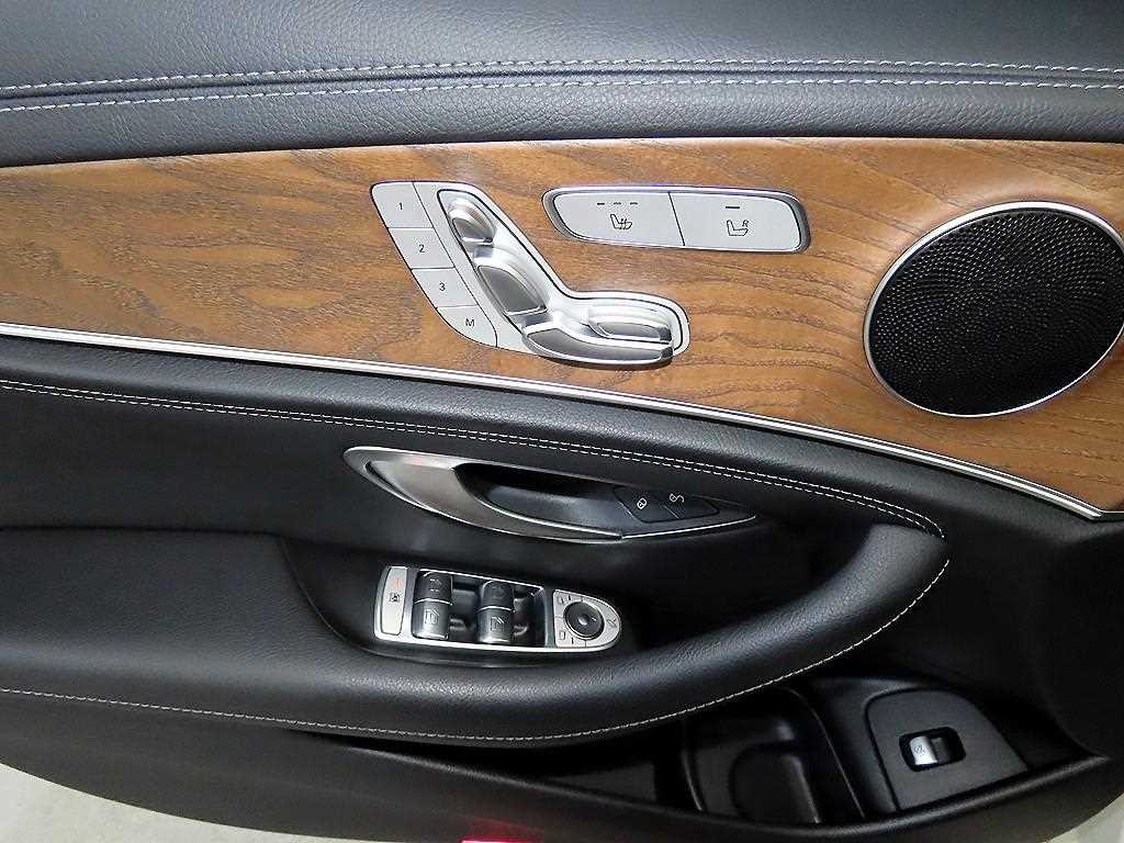 벤츠 E 클래스 E-클래스 W213 E220d 4MATIC 익스클루시브 이미지 14