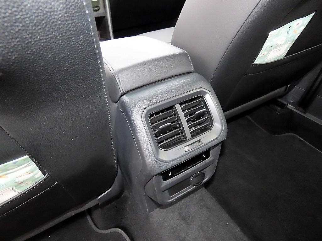폭스바겐 티구안 티구안 올스페이스 2.0 TSI 프레스티지 이미지 15