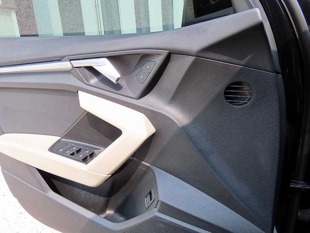 아우디 A3 A3(8Y) 40 TFSI 프리미엄 이미지 11