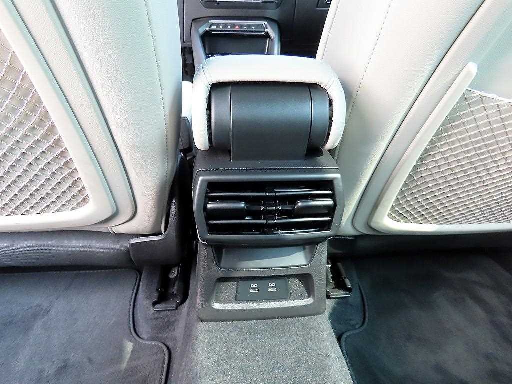 아우디 A3 A3(8Y) 40 TFSI 프리미엄 이미지 17