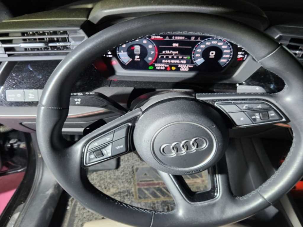 아우디 A3 A3(8Y) 40 TFSI 프리미엄 이미지 4