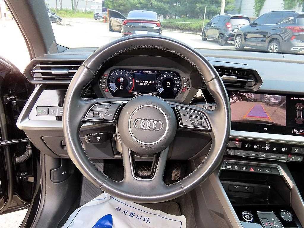 아우디 A3 A3(8Y) 40 TFSI 프리미엄 이미지 8