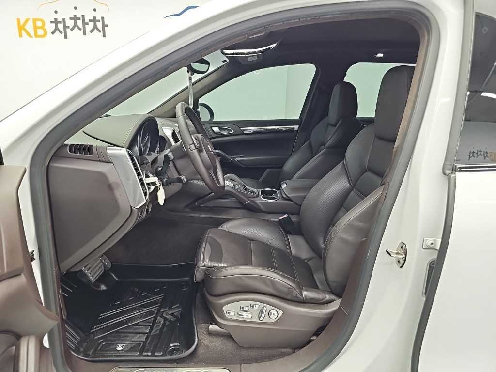 포르쉐 카이엔 뉴 카이엔 4.8 GTS 이미지 11