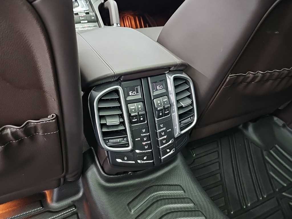 포르쉐 카이엔 뉴 카이엔 4.8 GTS 이미지 13