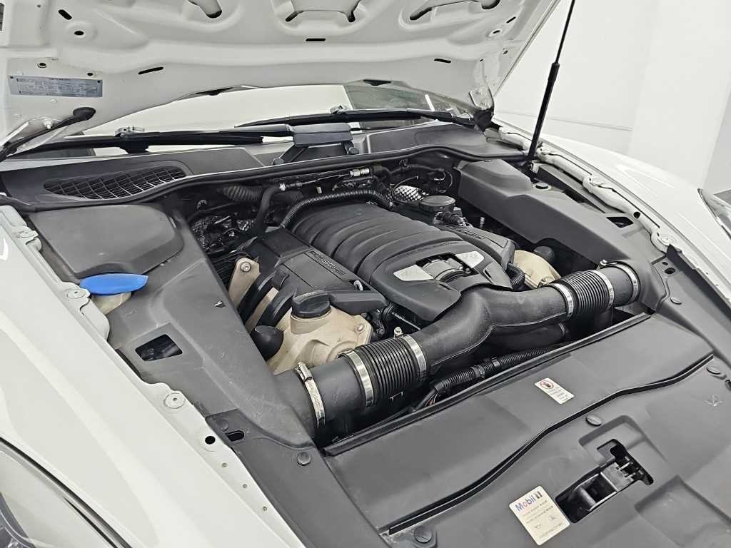 포르쉐 카이엔 뉴 카이엔 4.8 GTS 이미지 5
