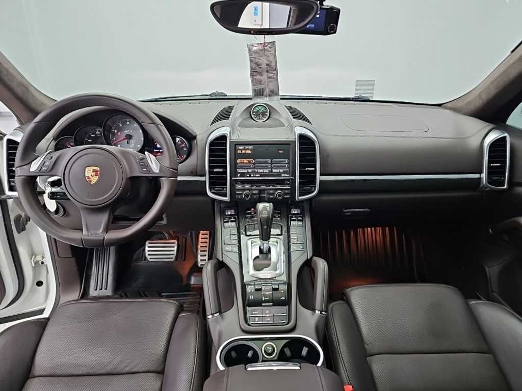 포르쉐 카이엔 뉴 카이엔 4.8 GTS 이미지 7