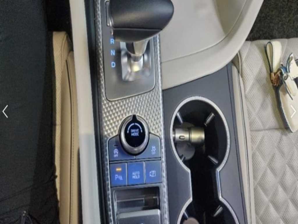제네시스 G70 더 뉴 G70 가솔린 2.0T 4WD 스포츠 패키지 이미지 12