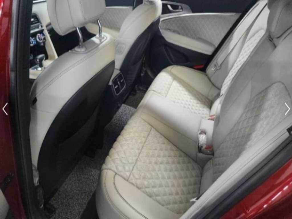 제네시스 G70 더 뉴 G70 가솔린 2.0T 4WD 스포츠 패키지 이미지 4