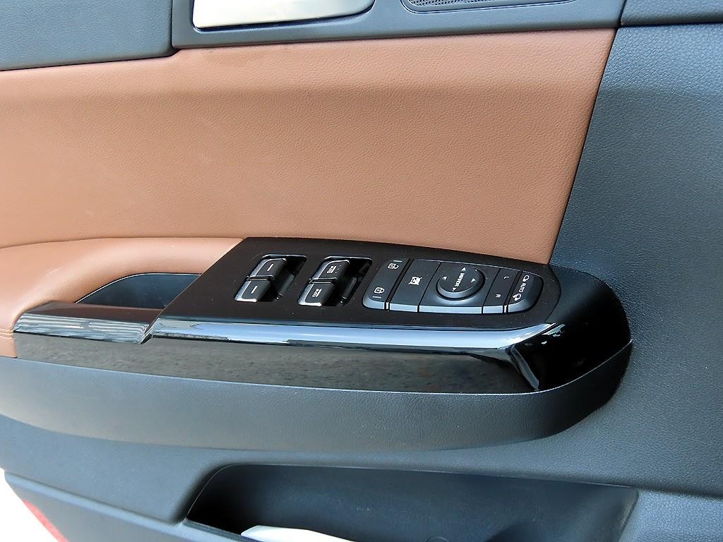기아 스포티지 스포티지 더 볼드 1.6 디젤 4WD 시그니처 그래비티 이미지 11