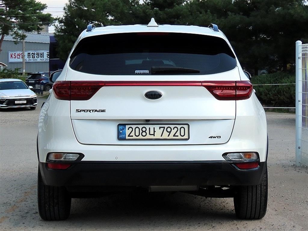 기아 스포티지 스포티지 더 볼드 1.6 디젤 4WD 시그니처 그래비티 이미지 4