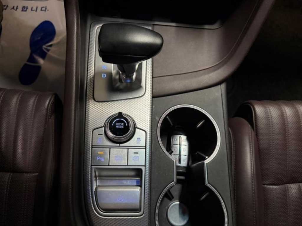 제네시스 G70 더 뉴 G70 가솔린 2.0T 4WD 이미지 12