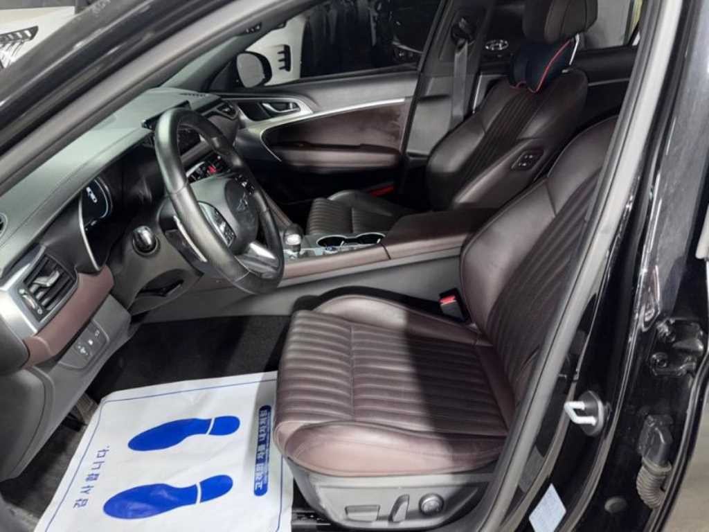 제네시스 G70 더 뉴 G70 가솔린 2.0T 4WD 이미지 6
