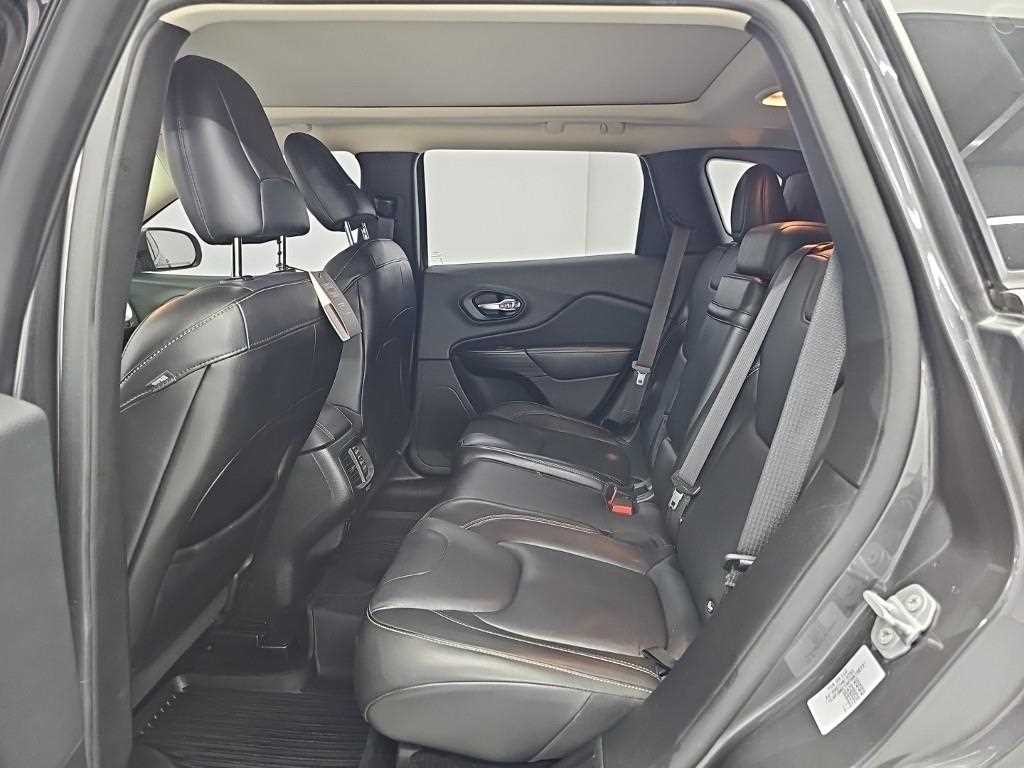 지프 체로키 체로키(KL) 2.0 디젤 론지튜드 AWD 이미지 12