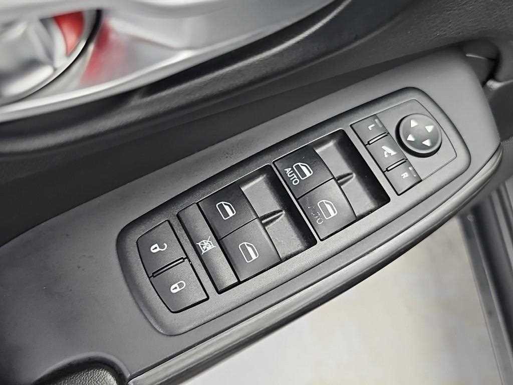 지프 체로키 체로키(KL) 2.0 디젤 론지튜드 AWD 이미지 19