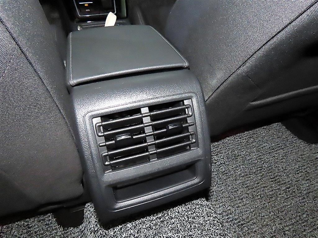 폭스바겐 골프 골프 8세대 2.0 TDI 프레스티지 이미지 16