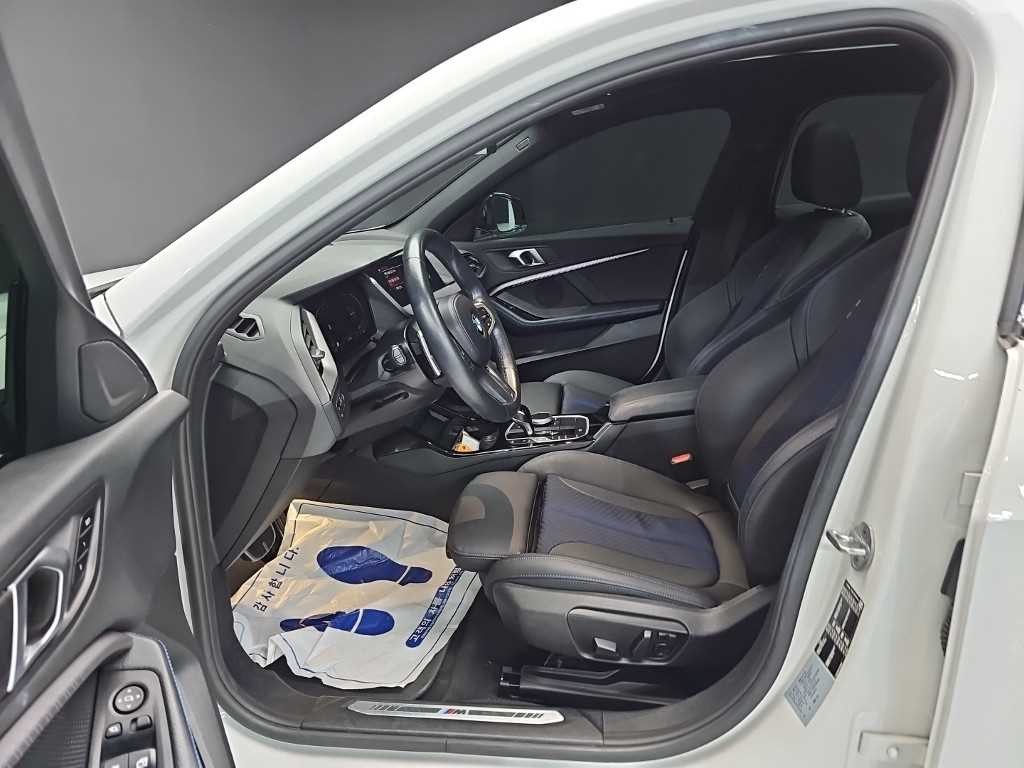 BMW 1시리즈 1시리즈 (F40) 120i M 스포츠 이미지 11