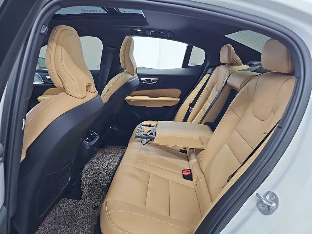 볼보 S60 S60(3세대) B5 얼티메이트 브라이트 이미지 12